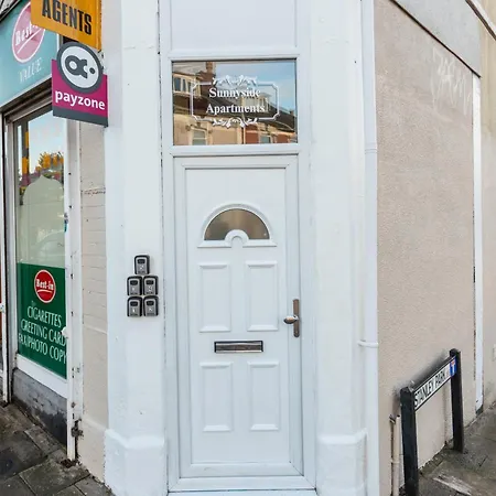 Appartement October Disc - Long - Contractors Bristol